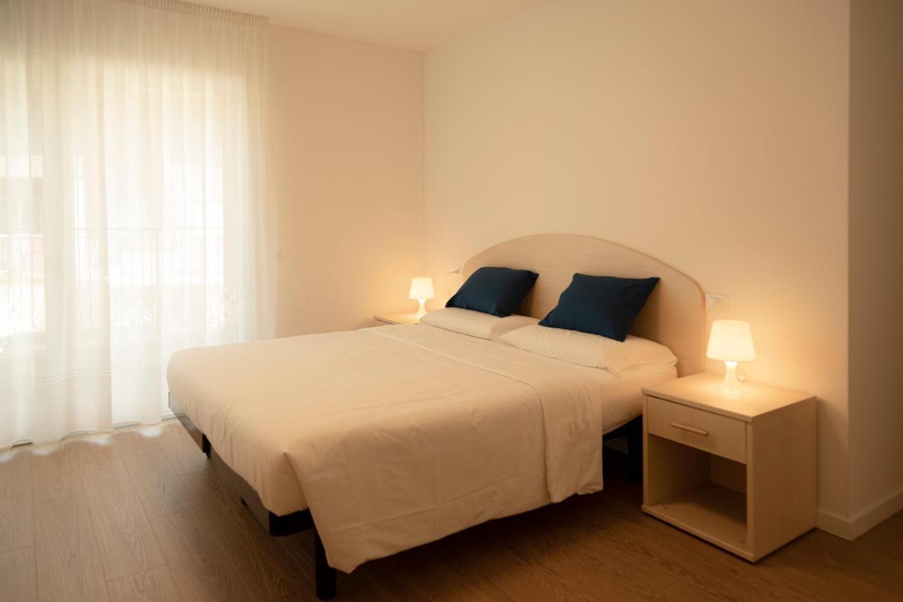Holiday Apartments Giulia - Blue بياتراموراتا المظهر الخارجي الصورة